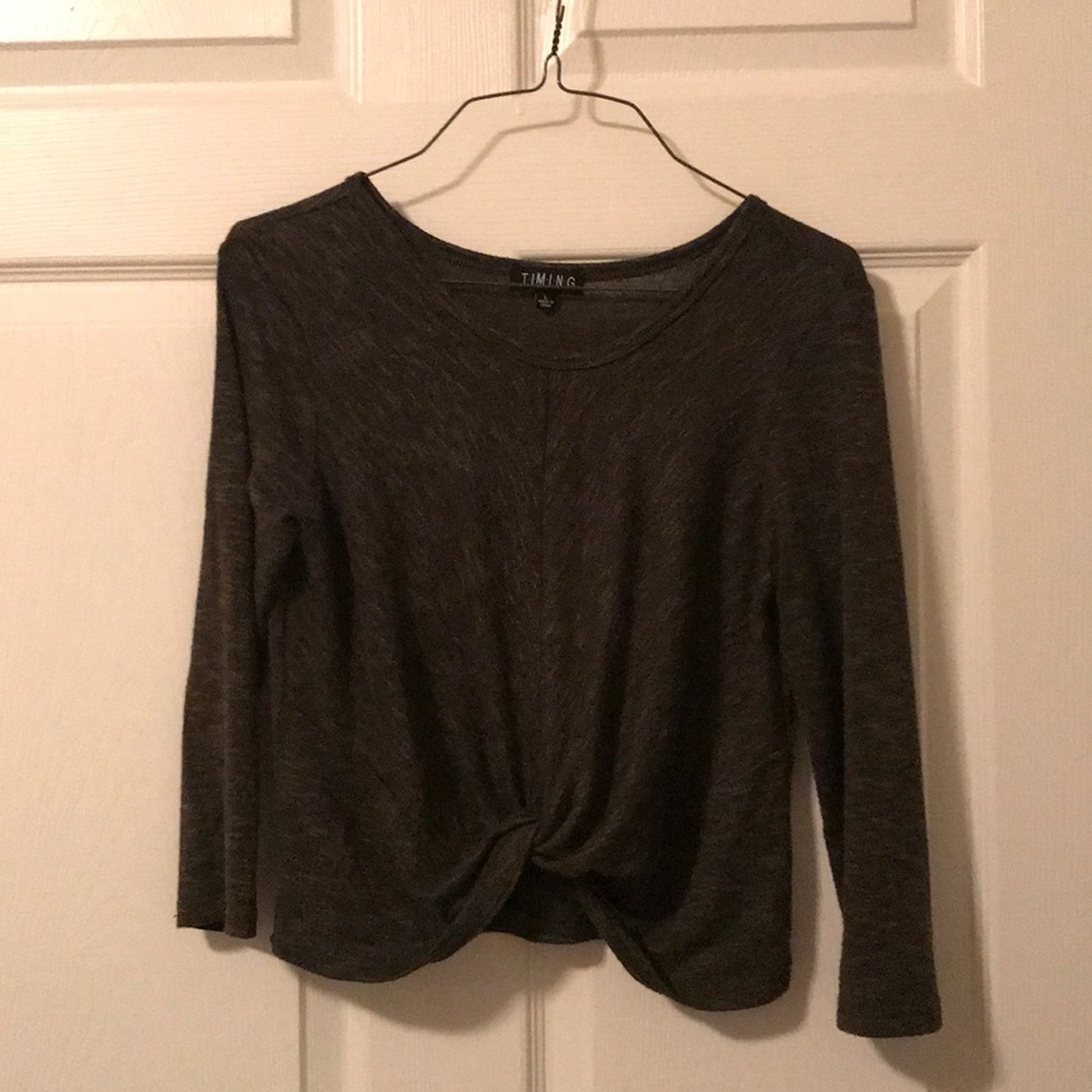 Cozy arabesque dark green 3 qtr sleeve crop top